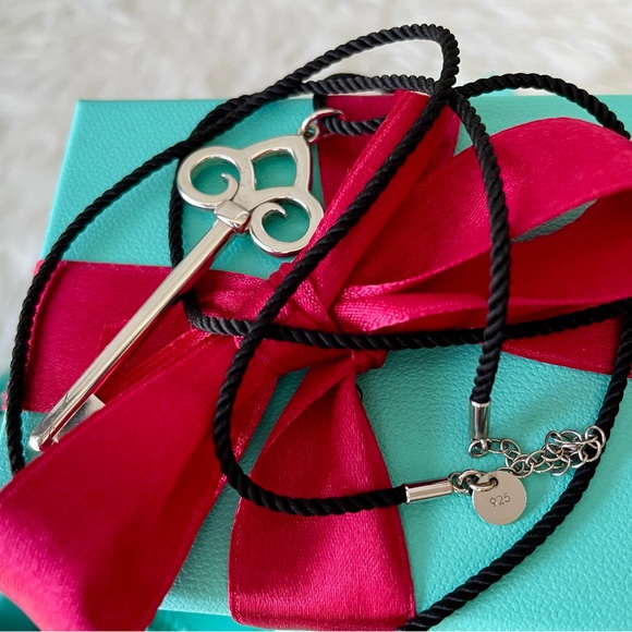 Tiffany and Co. Fleur de lis Key Necklace - Picture 4 of 7